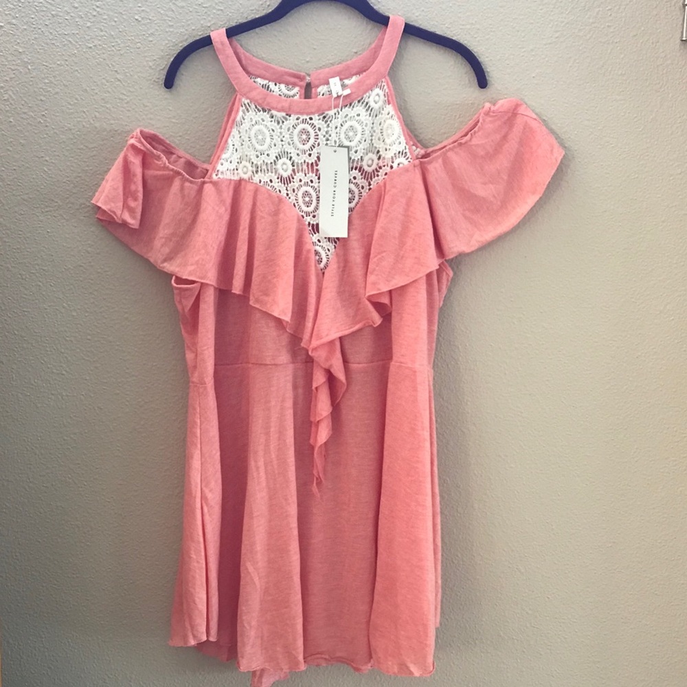NWT Rosegal Peach Women’s Cold-Shoulder Top (5X)